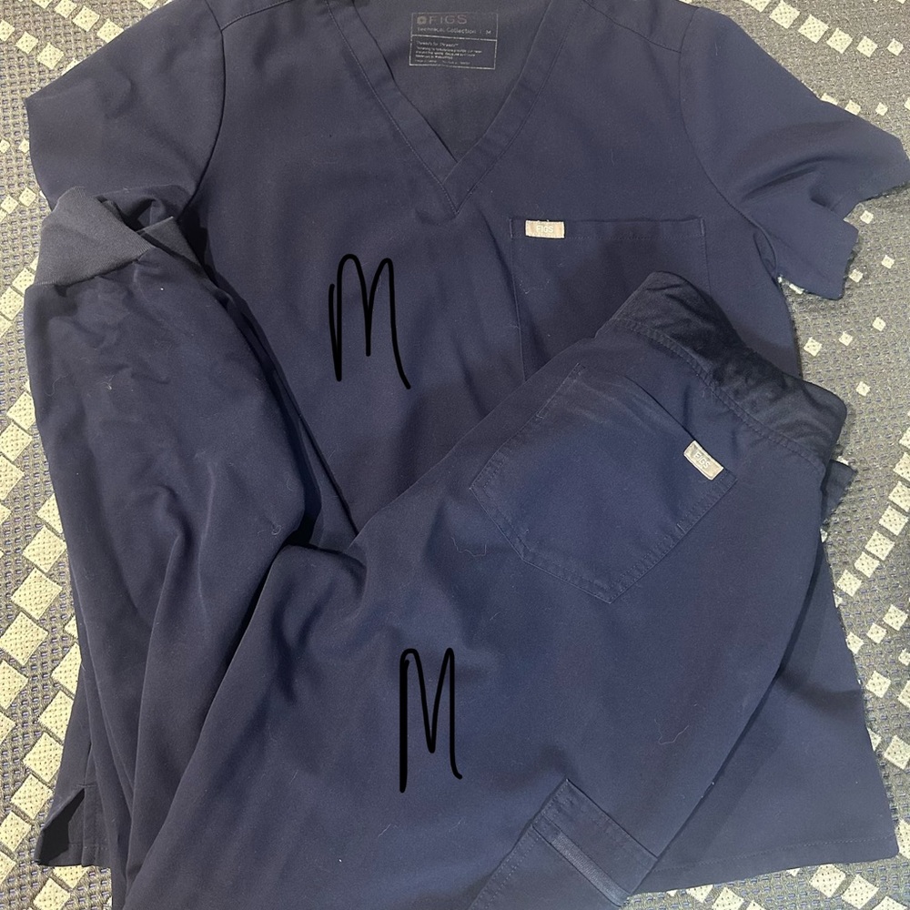 Figs Deep Blue Scrub Set